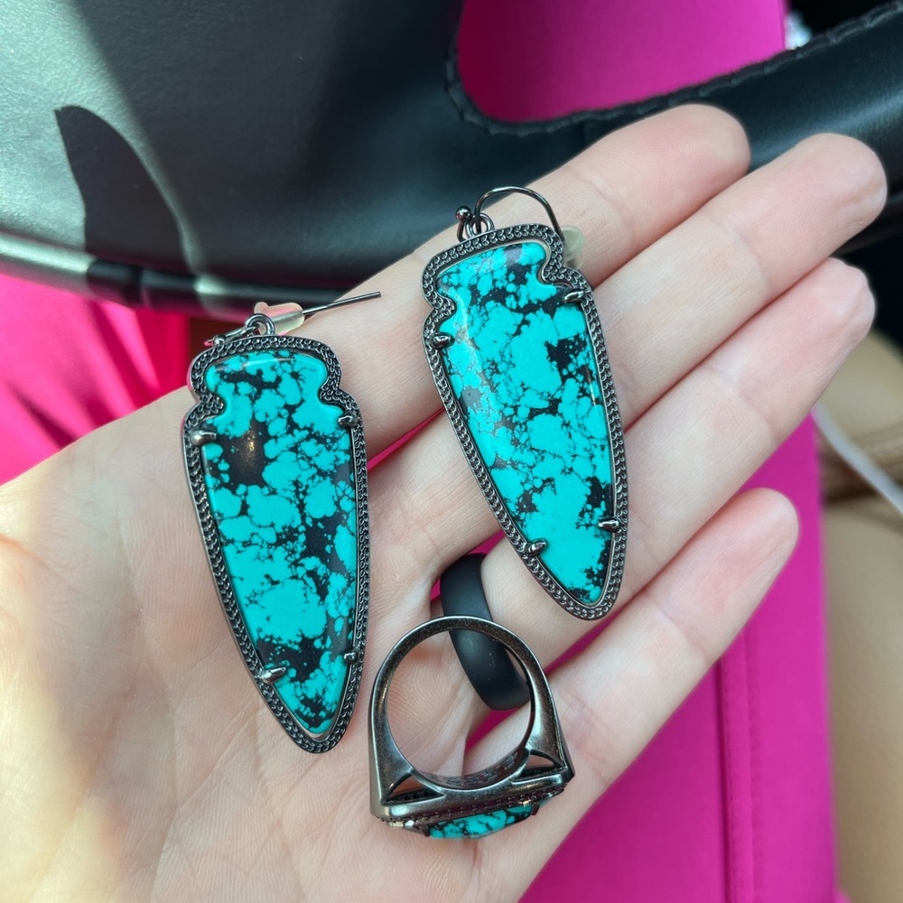 Kendra Scott set